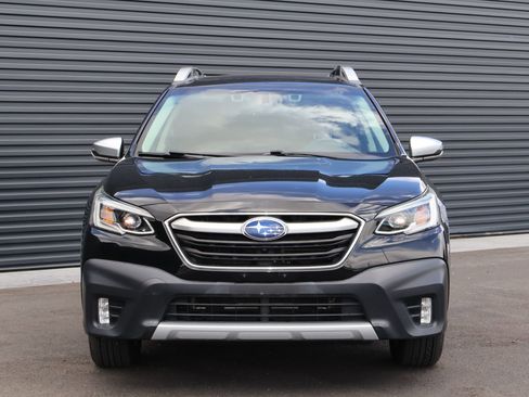 Used 2020 Subaru Outback Touring XT AWD/4WD image 2