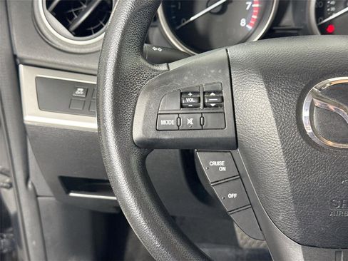 Used 2013 MAZDA MAZDA3 i Sport FWD image 16