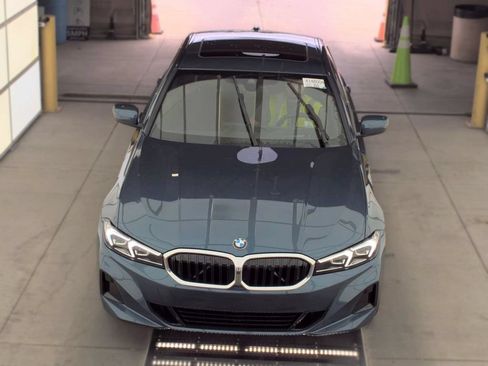 Used 2025 BMW 330i xDrive Sedan w/ Premium Package AWD/4WD image 3