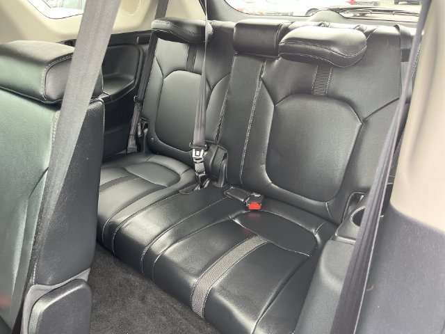 Used 2025 Honda Pilot Touring image 27