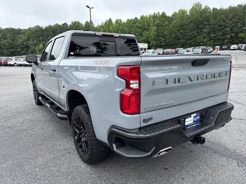 Used 2024 Chevrolet Silverado 1500 LT Trail Boss w/ LT Trail Boss Premium Package AWD/4WD image 5