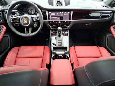 Used 2026 Porsche Macan S image 16