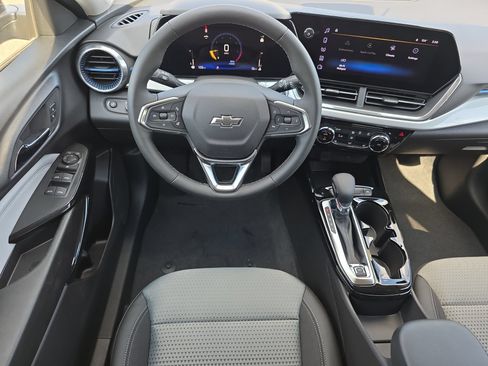 New 2026 Chevrolet Trax LT w/ Driver Confidence Package FWD image 12