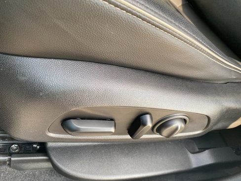 Used 2020 GMC Acadia Denali image 18