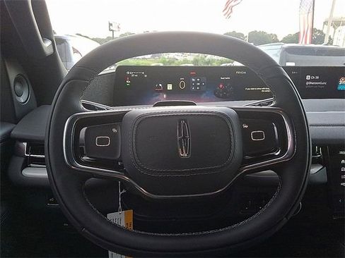 New 2025 Lincoln Navigator L Reserve w/ Jet Appearance Package AWD/4WD image 10