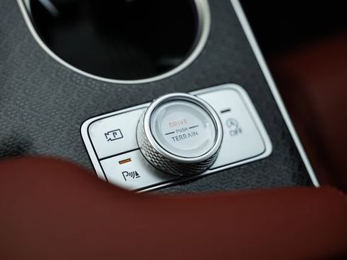 New 2026 Genesis GV80 3.5T e-SC image 40