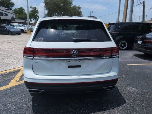 Used 2024 Volkswagen Atlas SE FWD image 6