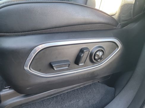 Used 2023 Jeep Wagoneer Series II w/ Premium Group I image 19