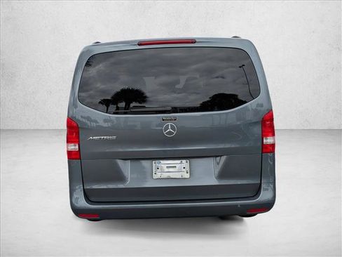 Used 2016 Mercedes-Benz Metris Passenger image 7
