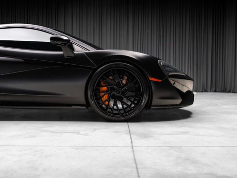 Used 2016 McLaren 570S Coupe RWD image 27