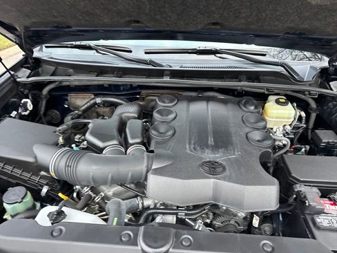 Used 2020 Toyota 4Runner Limited image 22