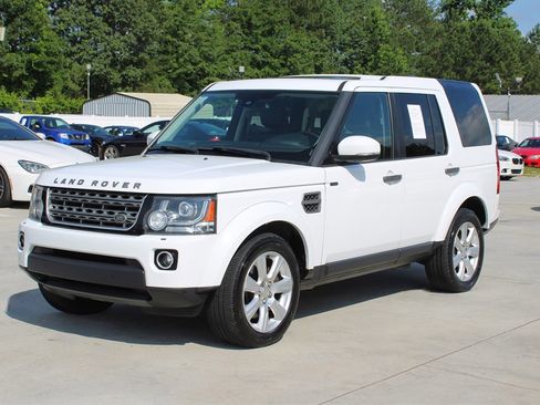 Used 2014 Land Rover LR4 HSE image 3