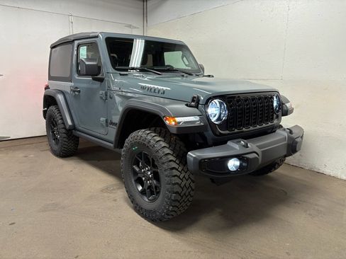 Used 2025 Jeep Wrangler Sport AWD/4WD image 1