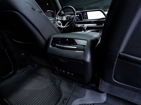 Used 2021 Cadillac Escalade ESV Premium Luxury w/ LPO, Illumination Package RWD image 46