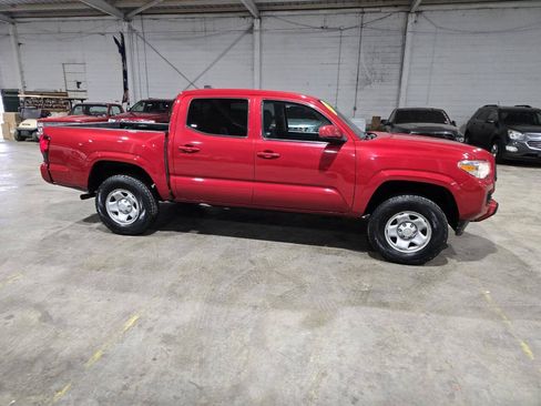 Used 2020 Toyota Tacoma SR AWD/4WD image 18