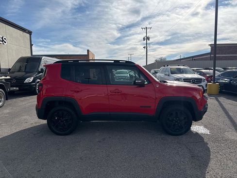 Used 2018 Jeep Renegade Trailhawk AWD/4WD image 5