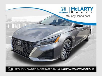 Used 2024 Nissan Altima 2.5 SV