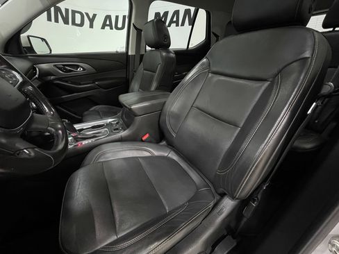 Used 2019 Chevrolet Traverse Premier w/ Driver Confidence II Package FWD image 14