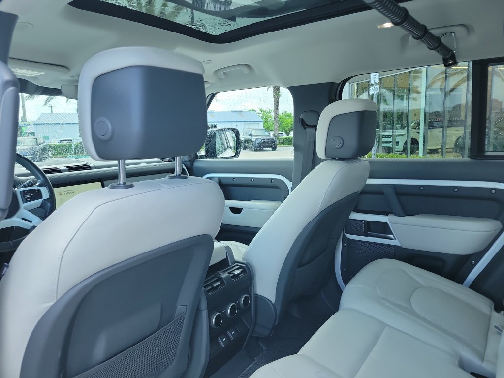 Certified 2023 Land Rover Defender 110 SE AWD/4WD image 16