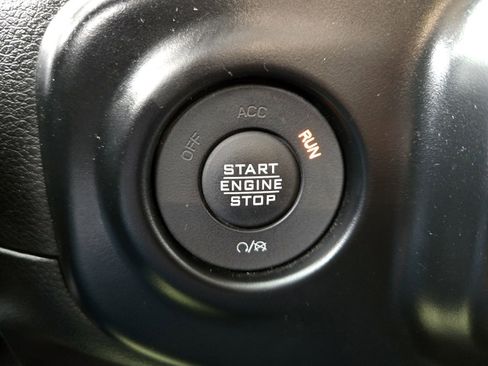 Used 2022 Jeep Wrangler Unlimited Rubicon w/ Cold Weather Group image 23