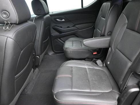 Used 2023 Chevrolet Traverse RS FWD image 14