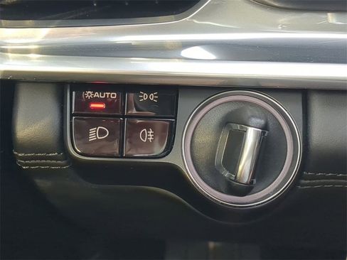 Used 2019 Porsche Panamera GTS image 30