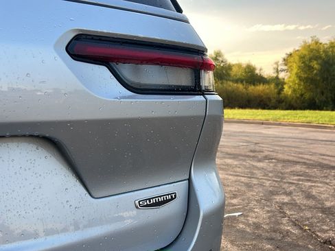 Used 2022 Jeep Grand Cherokee L Summit image 10