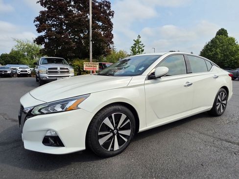 Used 2019 Nissan Altima 2.5 SV FWD image 6