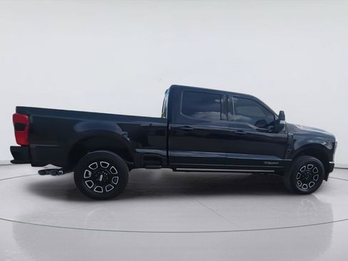 Used 2025 Ford F250 Platinum w/ FX4 Off-Road Package AWD/4WD image 9