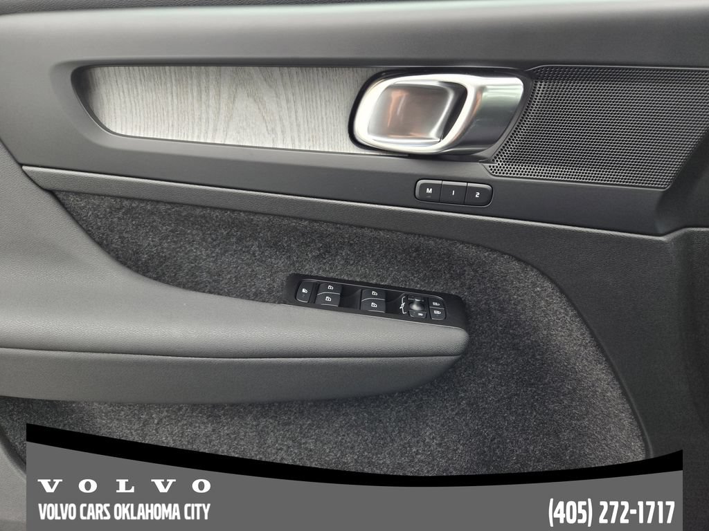 Used 2026 Volvo XC40 B5 Plus w/ Protection Package Premier AWD/4WD image 22