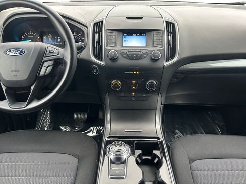 Used 2019 Ford Edge SE w/ SE Fleet Driver's Package image 12