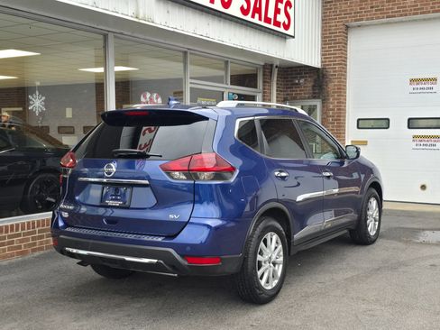 Used 2020 Nissan Rogue SV image 8