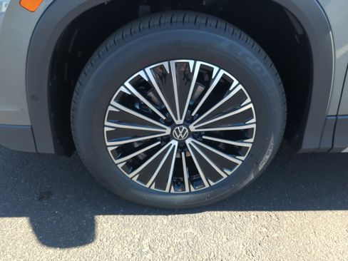 New 2026 Volkswagen Tiguan S image 25