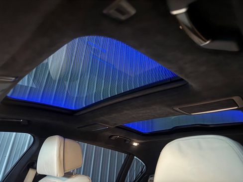 Used 2019 BMW M760i xDrive w/ Luxury Rear Seating Package image 51