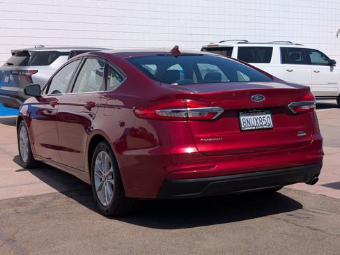 Used 2019 Ford Fusion SE FWD image 10