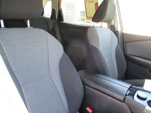 Used 2023 Nissan Rogue SV AWD/4WD image 38