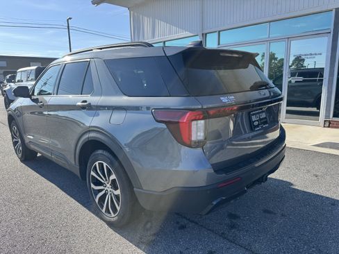 Used 2026 Ford Explorer ST-Line AWD/4WD image 2