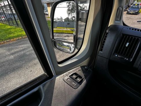 Used 2021 RAM ProMaster 2500 image 11