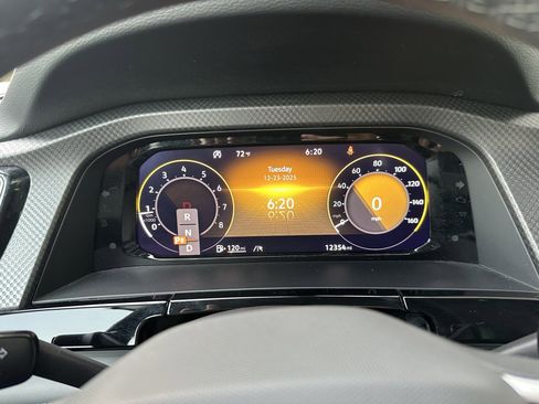 Used 2024 Volkswagen Atlas Peak Edition SE image 15