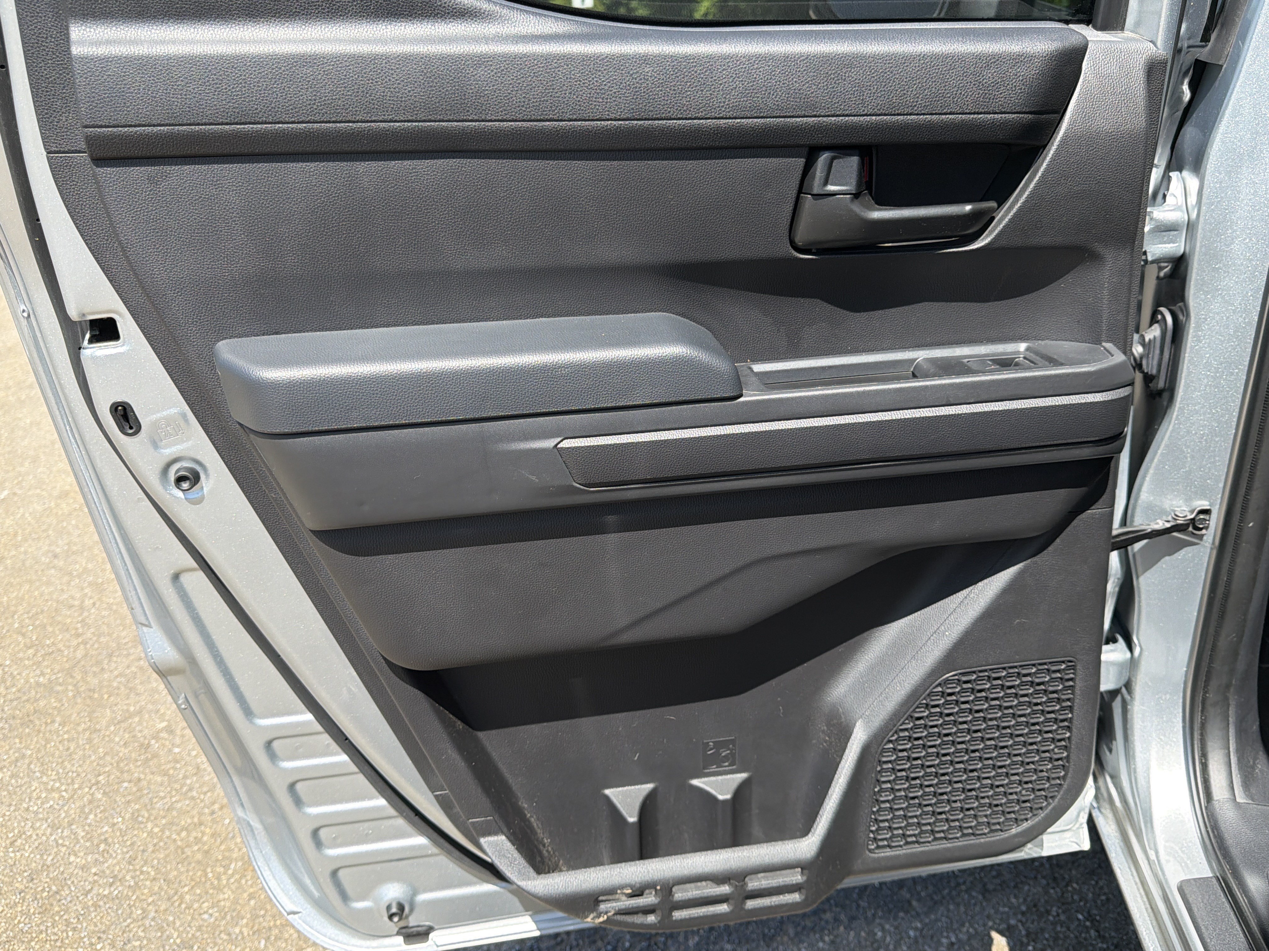 Used 2024 Toyota Tacoma SR5 AWD/4WD image 21