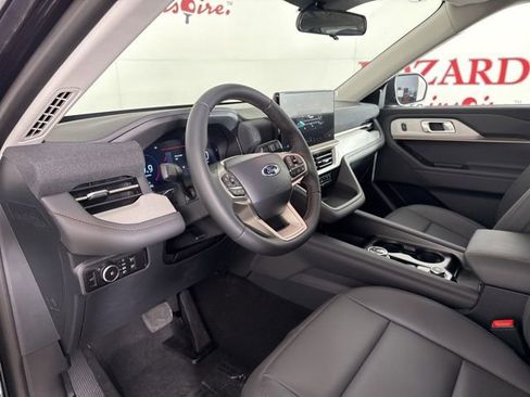 New 2026 Ford Explorer Active w/ Active Comfort Package image 15
