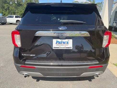 Used 2022 Ford Explorer Limited w/ Equipment Group 301A RWD image 7
