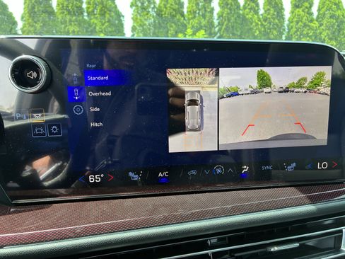 New 2026 Chevrolet Traverse Z71 w/ Enhanced Driving Package AWD/4WD image 36