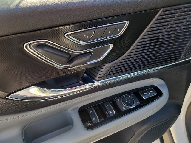 Used 2022 Lincoln Corsair FWD image 18