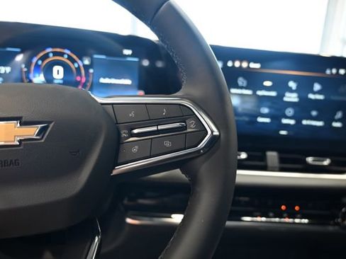 New 2026 Chevrolet Equinox LT w/ Safety and Technology Package FWD image 23