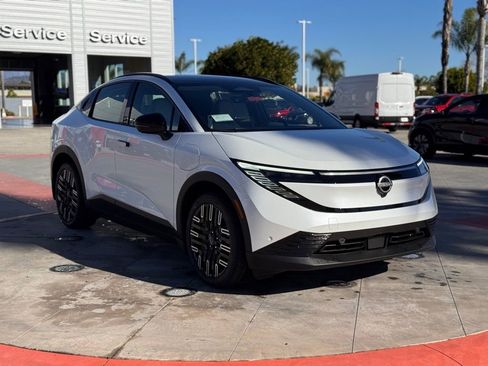 New 2026 Nissan Leaf Platinum+ image 2