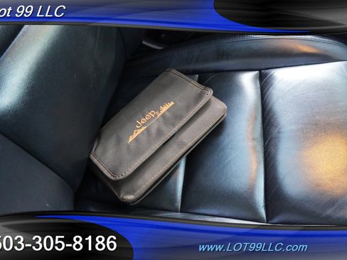 Used 2018 Jeep Grand Cherokee Limited image 38