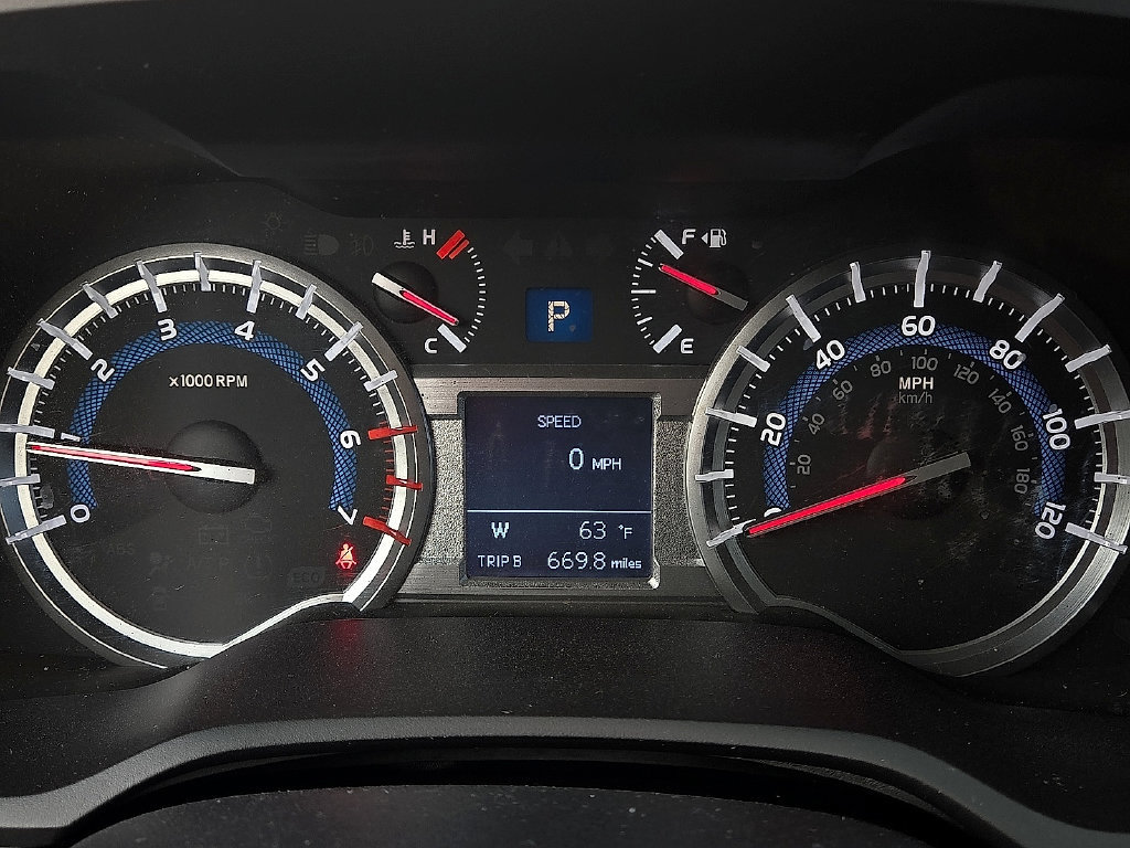 Used 2016 Toyota 4Runner SR5 AWD/4WD image 18