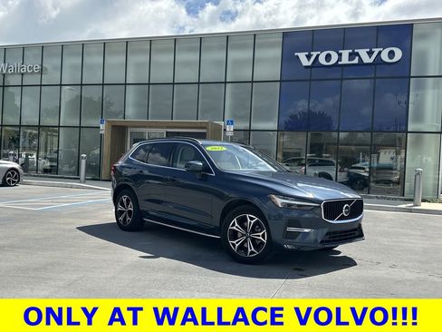 Used 2022 Volvo XC60 B5 Momentum w/ Climate Package AWD/4WD image 1