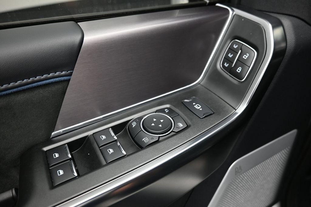 Used 2026 Ford F250 Platinum AWD/4WD image 21